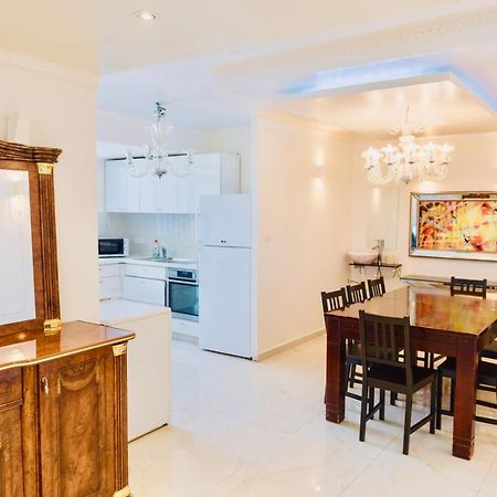 Royal Beach Front Apartments Netanya Esterno foto