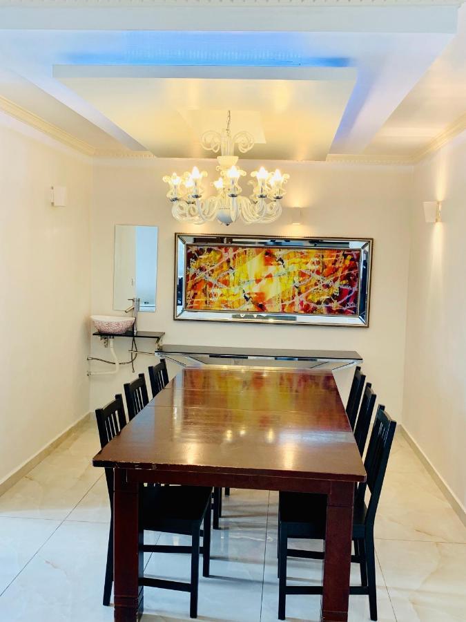 Royal Beach Front Apartments Netanya Esterno foto